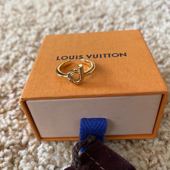 Louis Vuitton alphabet ring - Picture 3 of 14